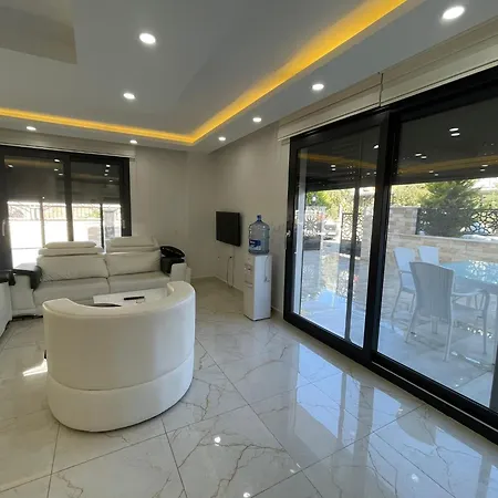 Denize 200 Metre Mustakil Inst Mariyatourdidim Mesajlara Sizde Onaylamadan Yanit Verilmiyor Instgrm Sayfamiza Yazabilirsiniz Villa *